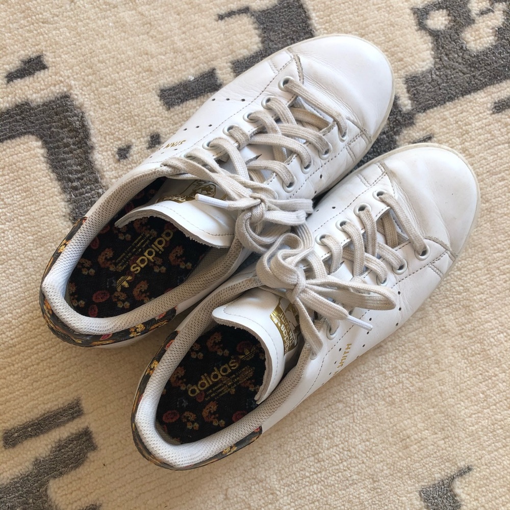 Adidas by Stan Smith floral white sneakers 9 US